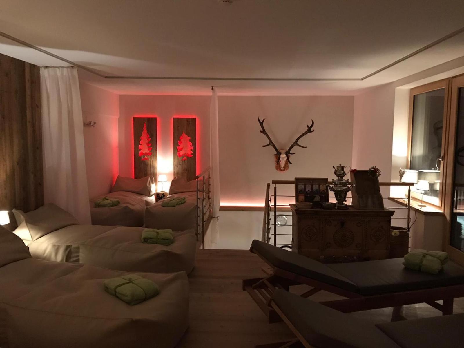 Hotel Ciasa Ai Pini San Cassiano  Eksteriør bilde