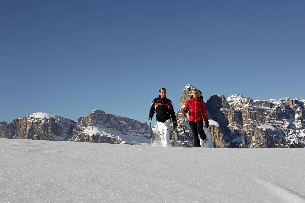 Hotel Ciasa Ai Pini San Cassiano  Eksteriør bilde