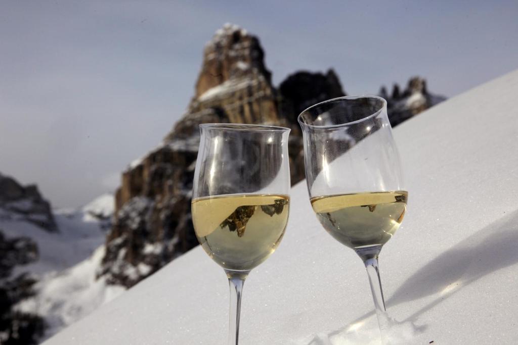 Hotel Ciasa Ai Pini San Cassiano  Eksteriør bilde